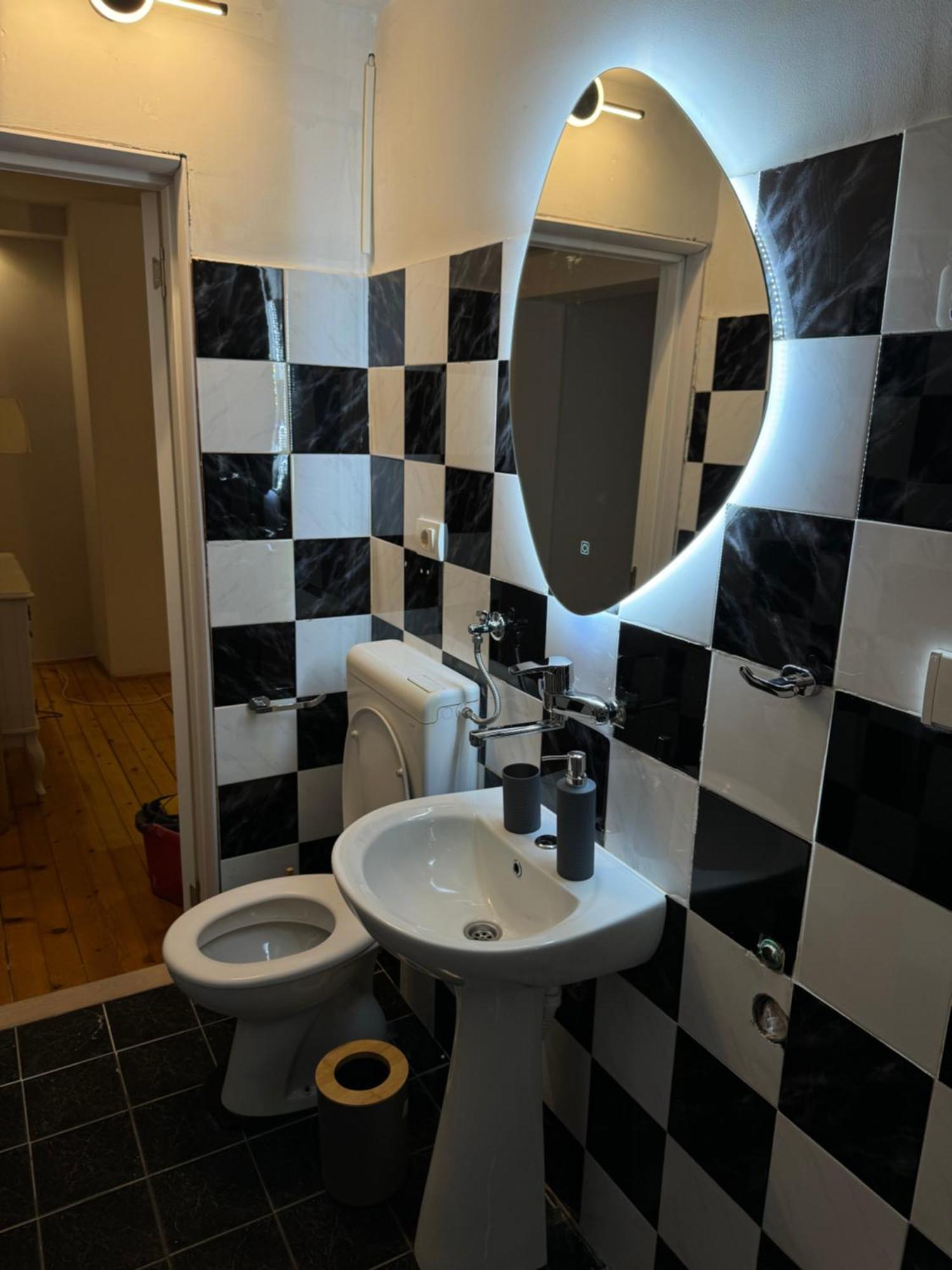89 Apartament