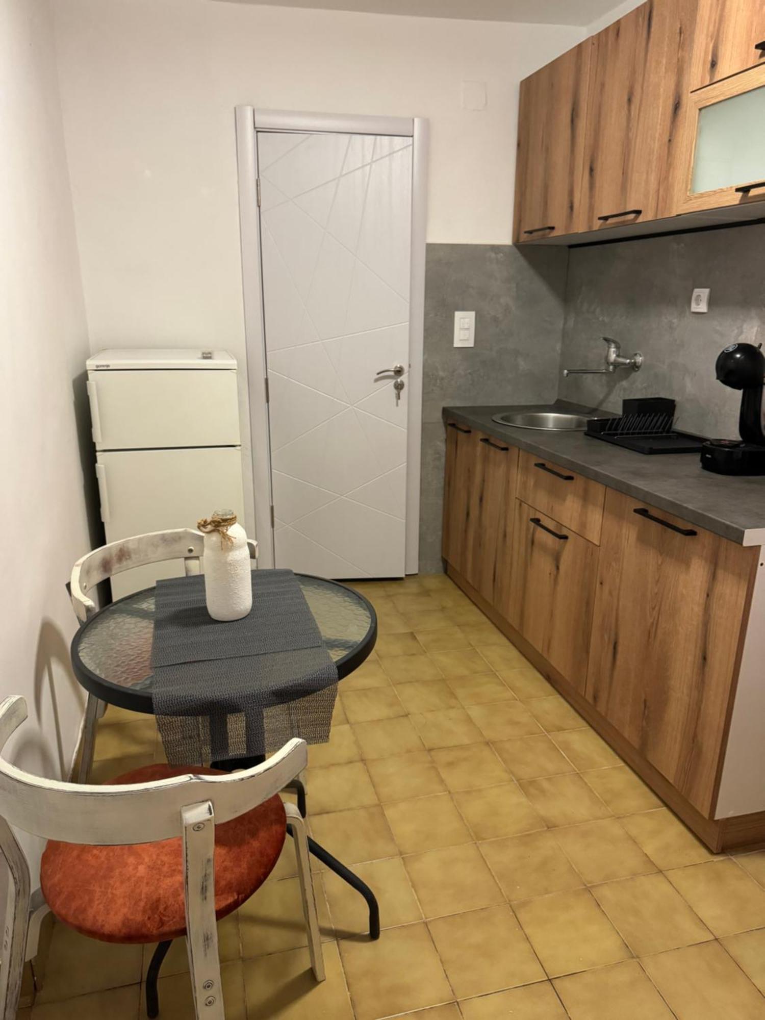 Apartament 89 *